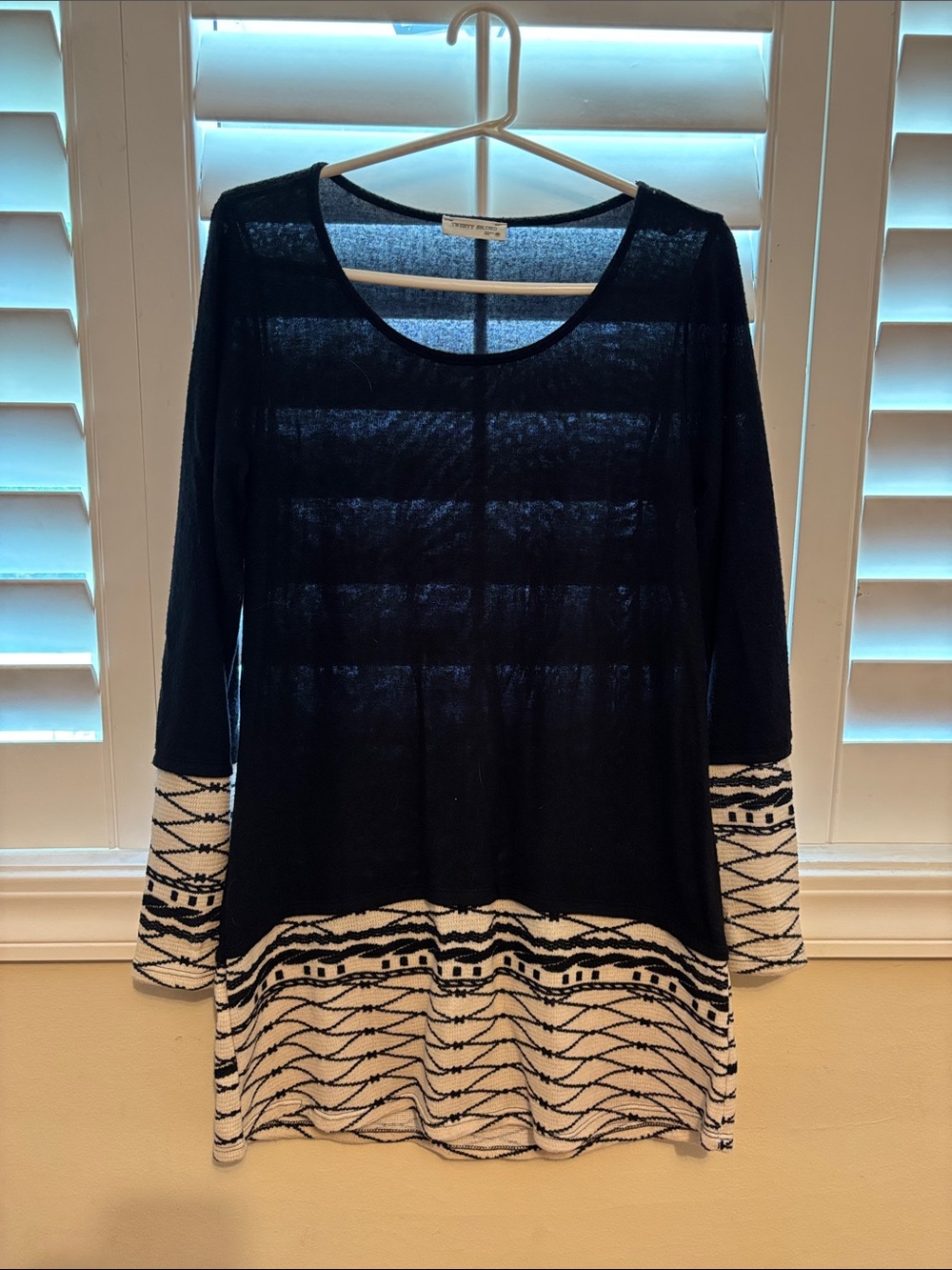 twenty second Black and White Patterned Long Sleeve Tunic